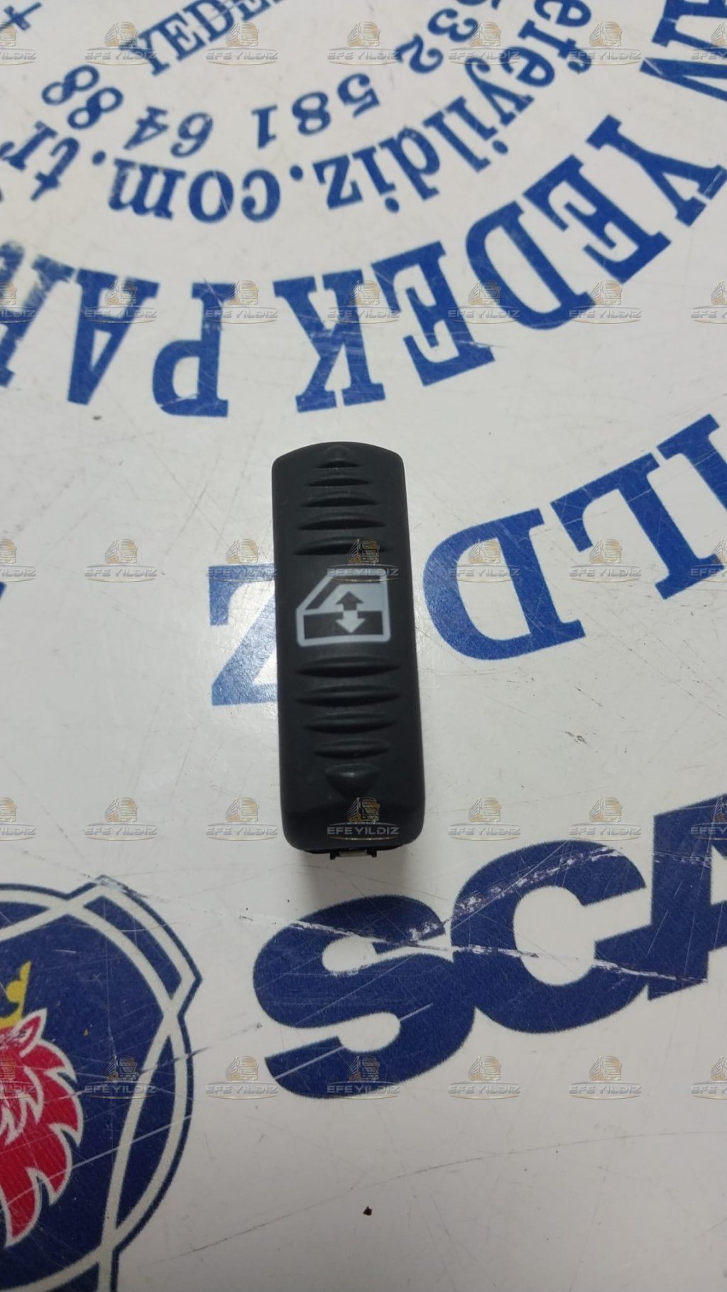 CAM KALDIRMA DÜĞMESİ SCANIA TEKLİ ESKİ MODEL